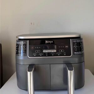 Ninja DualZone Air Fryer in Sleek Gray